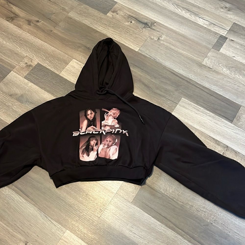 Ladies crop sweater